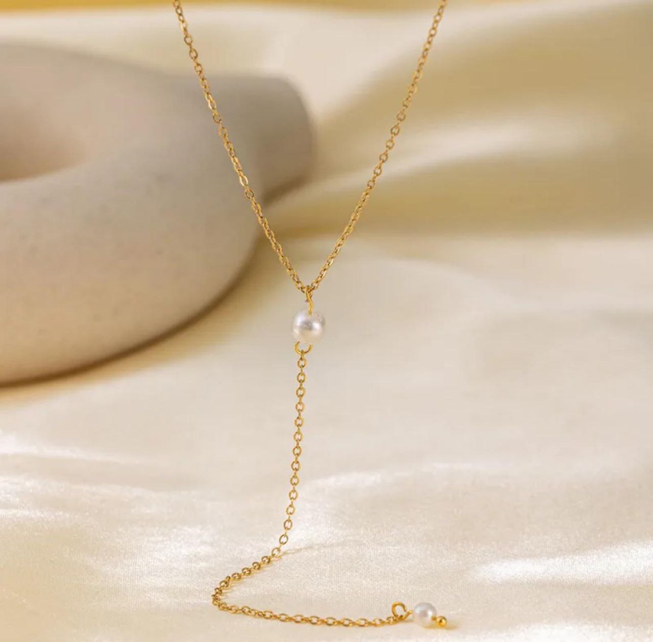 Cadena escote con perla