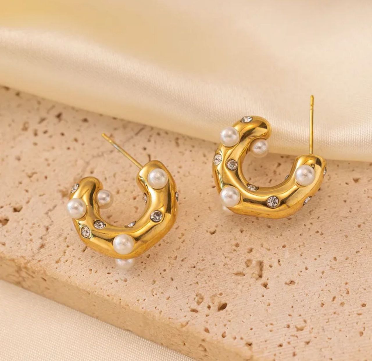 Aretes con piedras