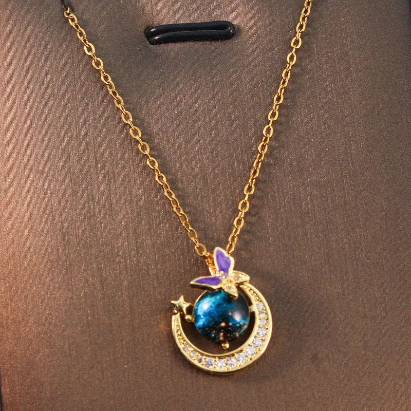 Cadena Saturno y mariposa