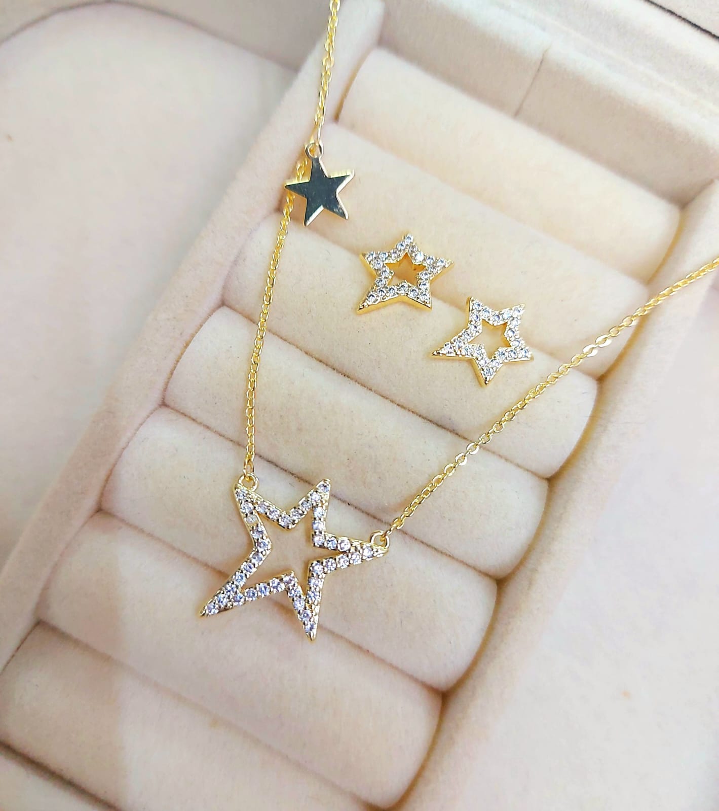 Set cadena y aretes estrella