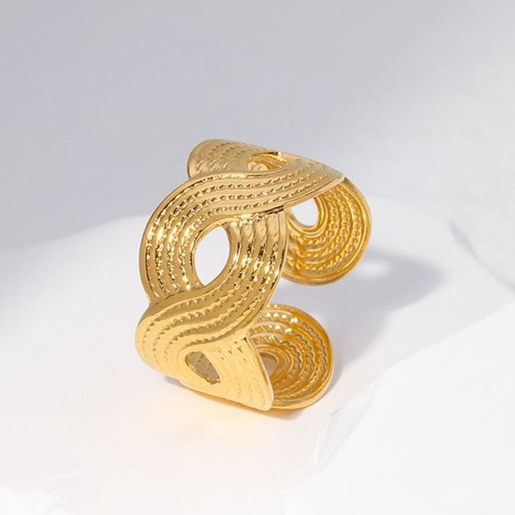 Anillo entrelazado ajustable