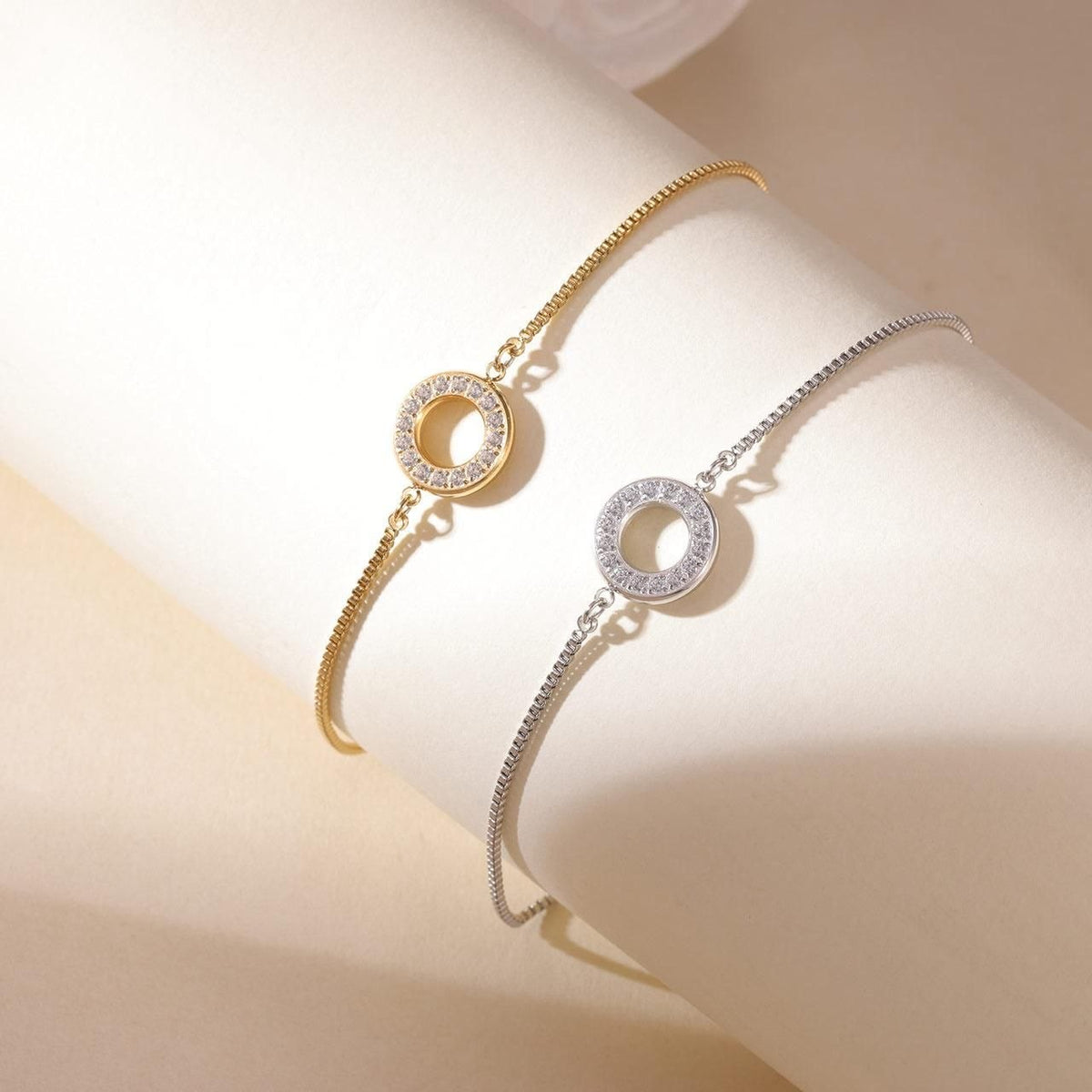 Pulsera Círculo Microcircones