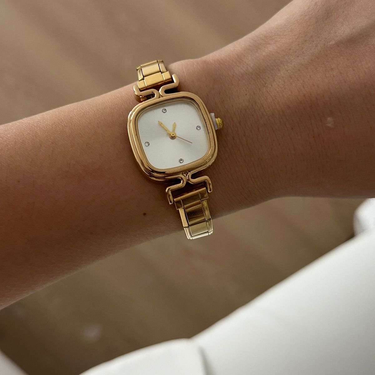 RELOJ CUADRADO