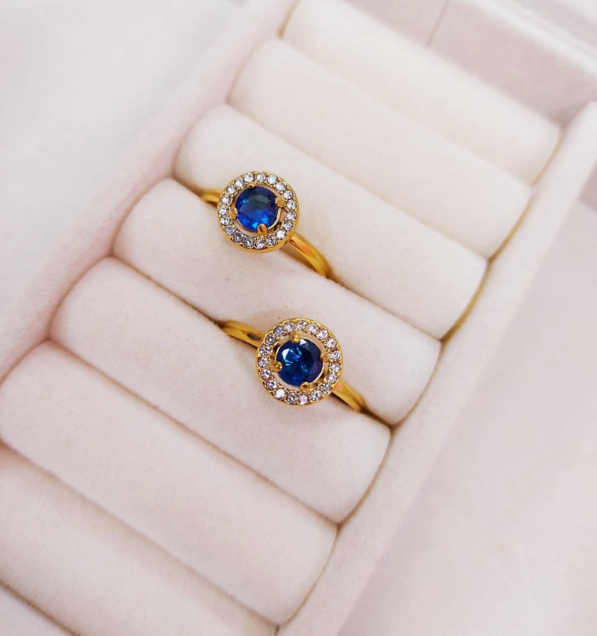 Anillo ajustable piedras colores