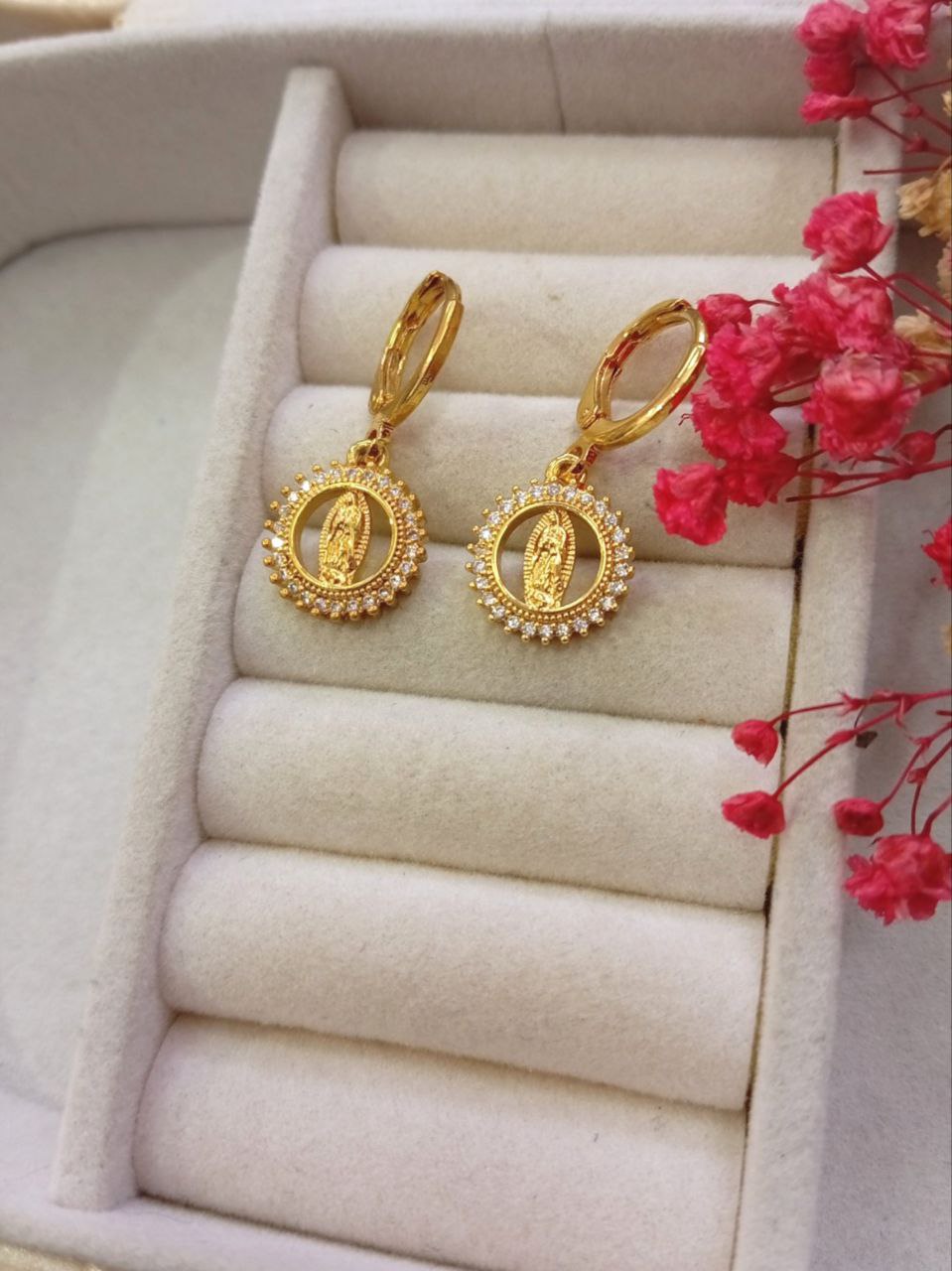 Aretes con asa