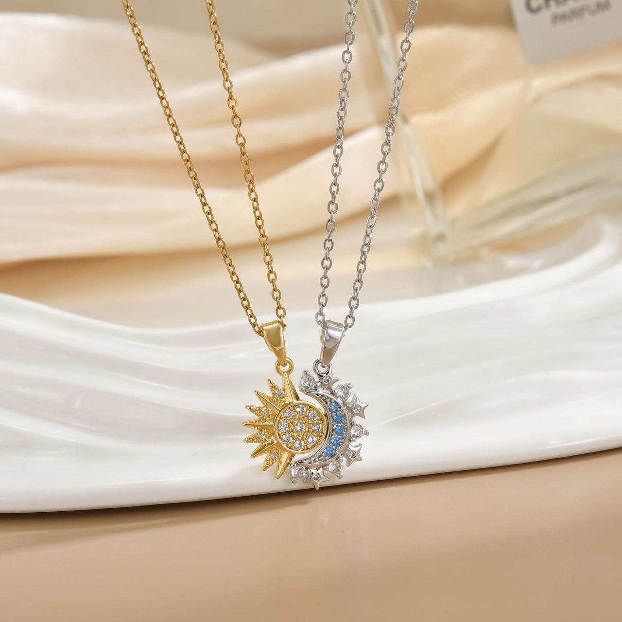 Cadenas luna y estrella para compartir