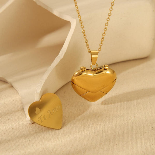 Cadena corazón con carta