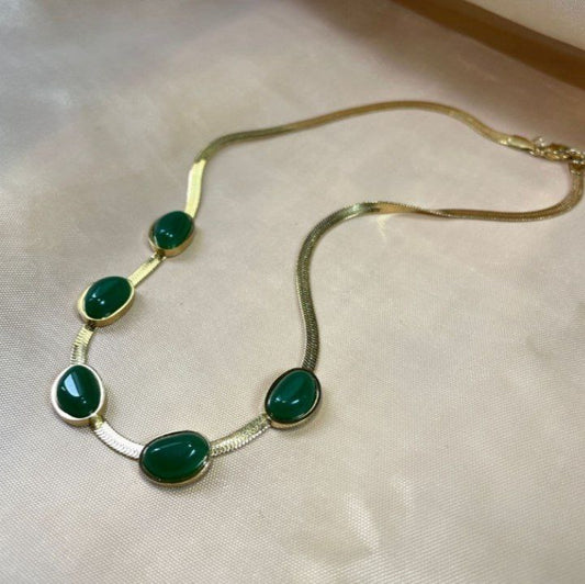 Cadena snake con piedras