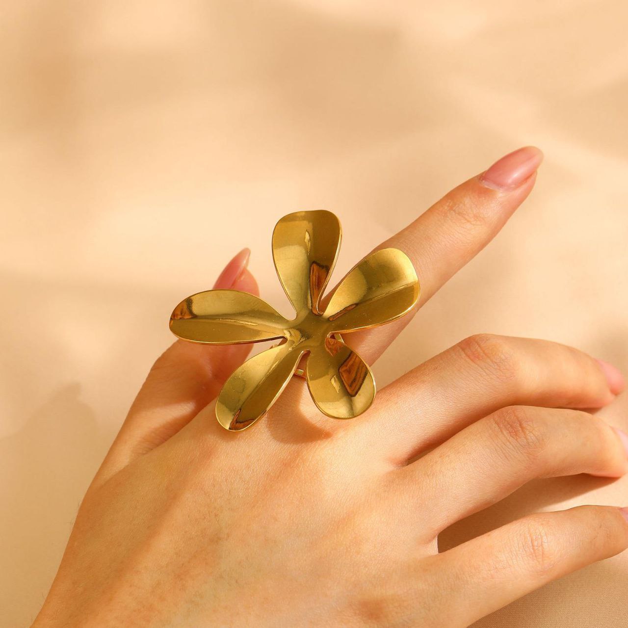 Anillo flor ajustable