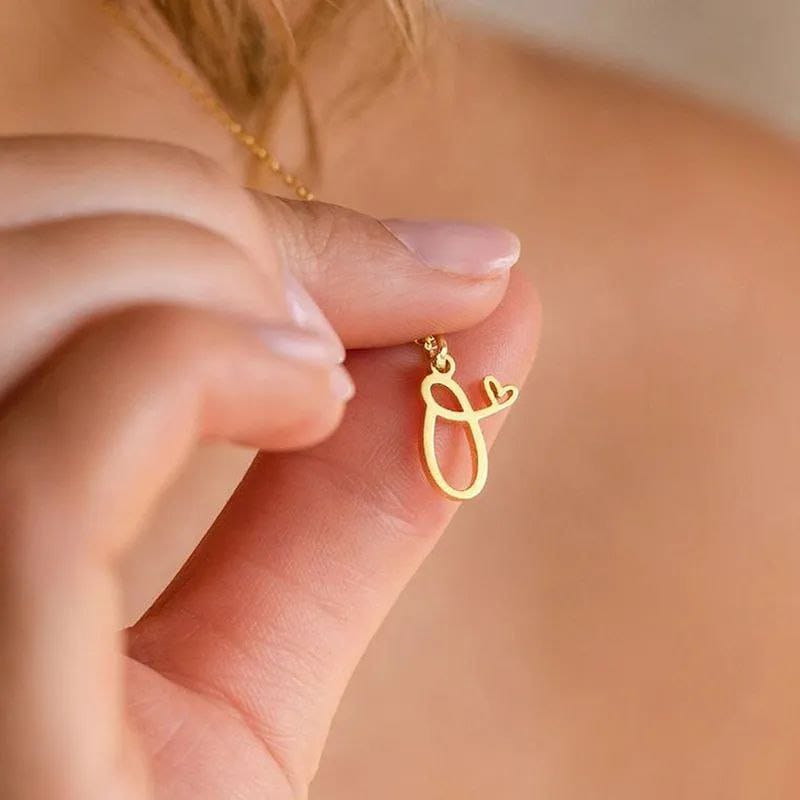 Cadenas con iniciales