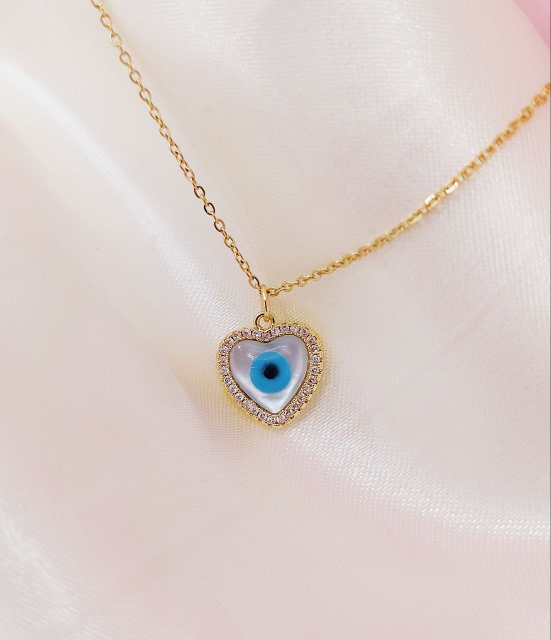 Cadena ojo turco