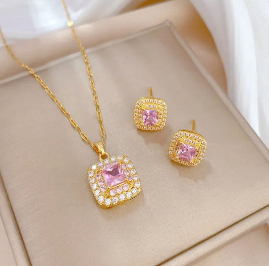 Set cadena y aretes con microcircones