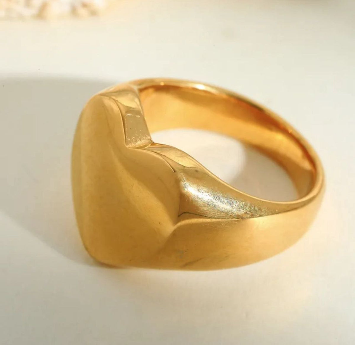 Anillo corazón mediano