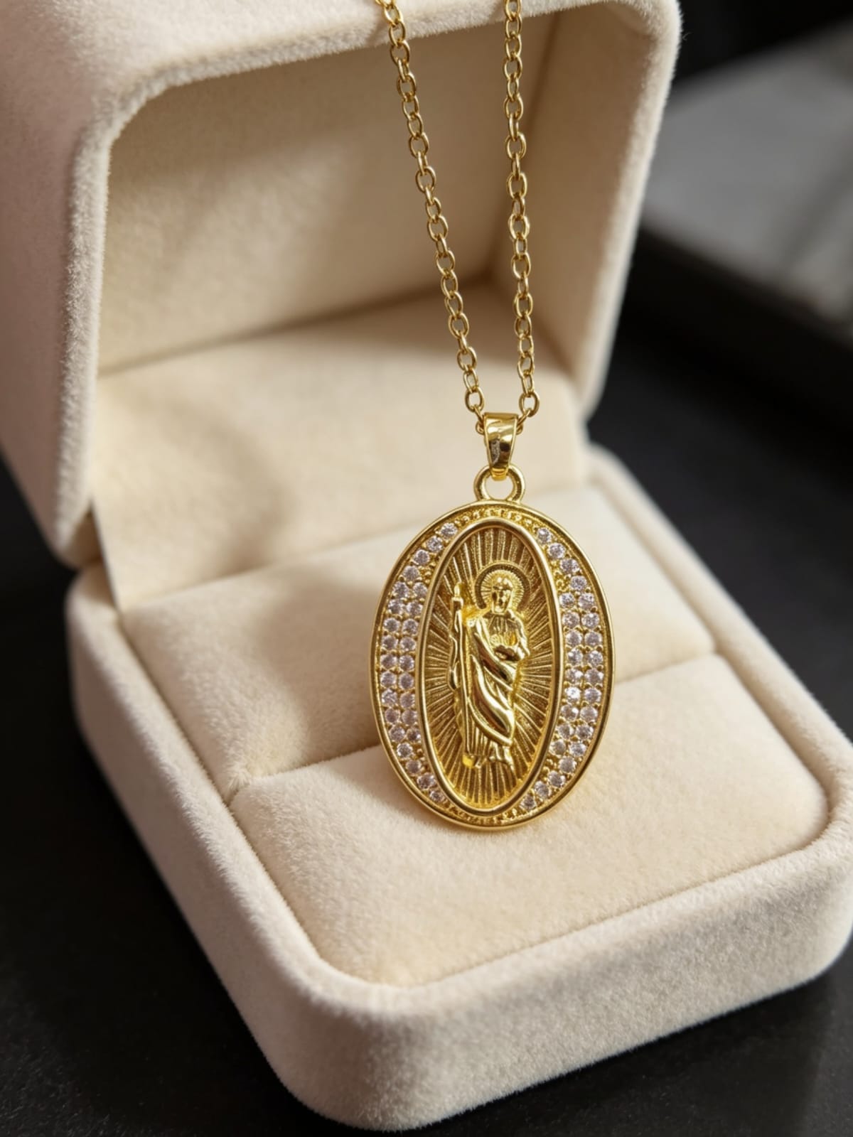 Cadena Ovalada Jesús