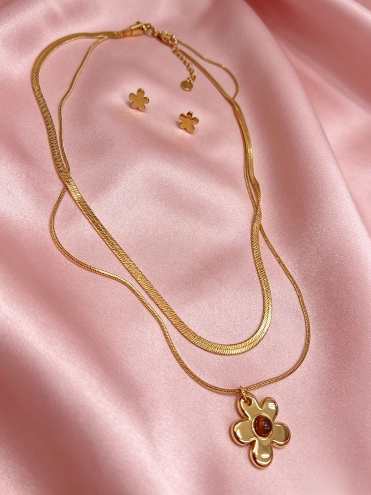 Set Flor Con Perla En Centro