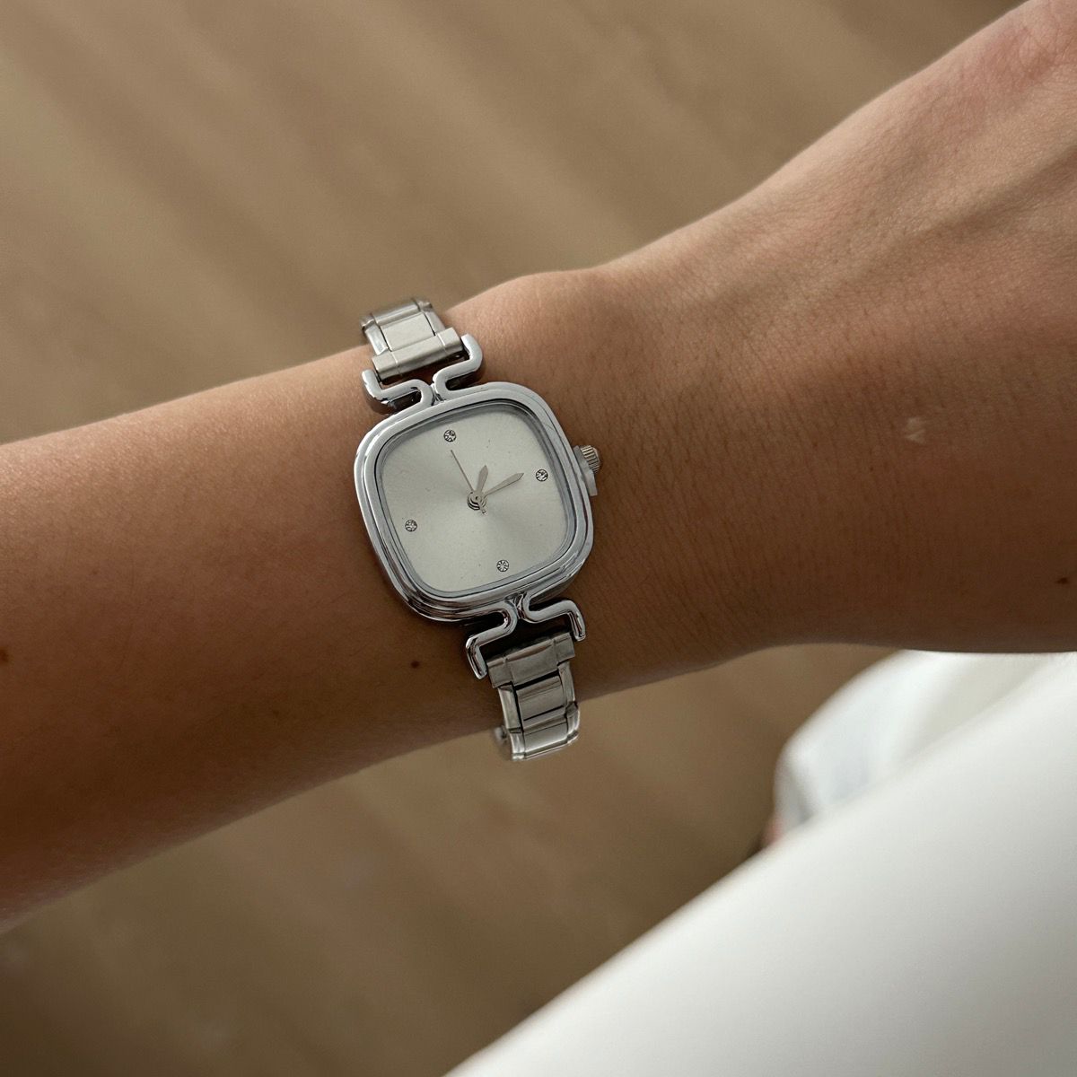 RELOJ CUADRADO