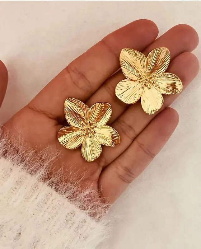 Aretes flor mediana