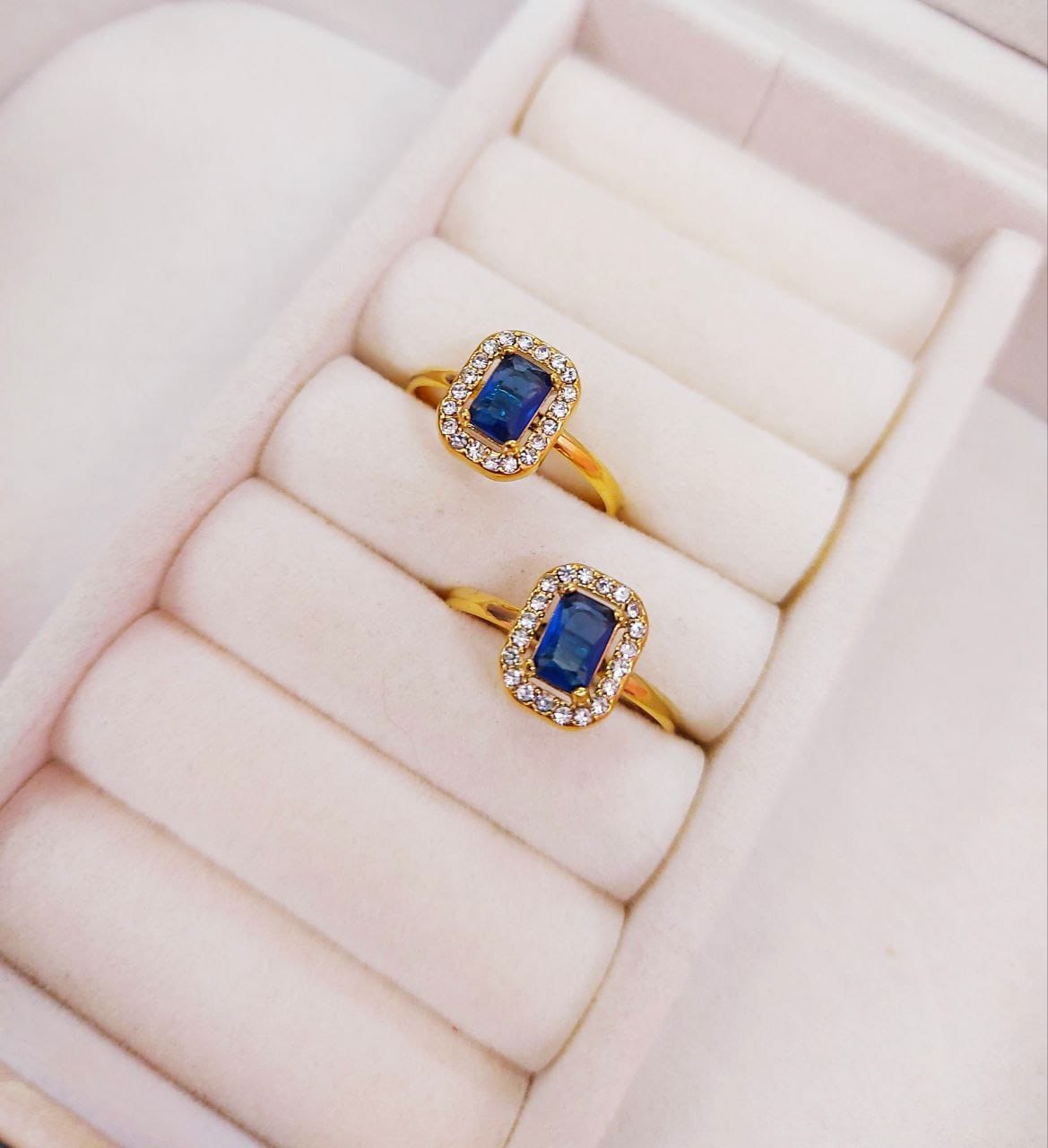 Anillo ajustable piedras colores