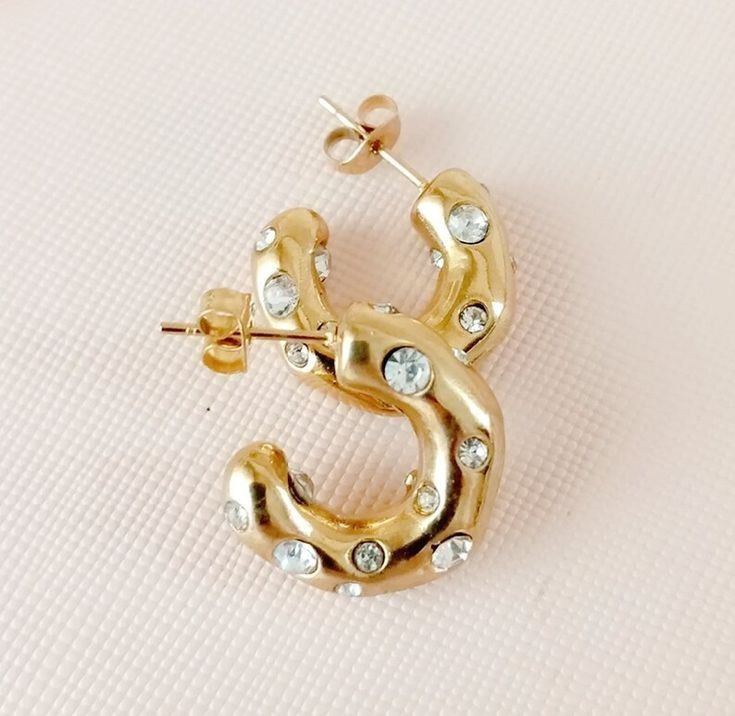 Aretes con piedras